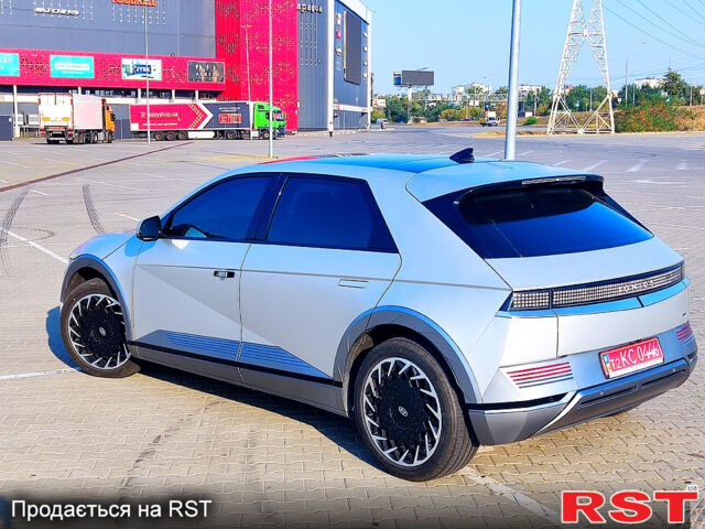 Серый Хендай Ioniq 5, объемом двигателя 0.17 л и пробегом 105 тыс. км за 32500 $, фото 3 на Automoto.ua