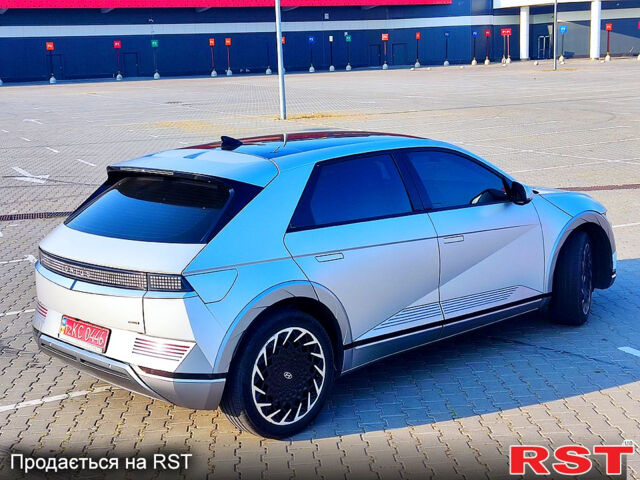 Серый Хендай Ioniq 5, объемом двигателя 0.17 л и пробегом 105 тыс. км за 32500 $, фото 2 на Automoto.ua