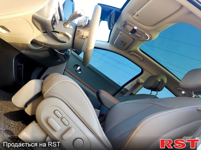 Серый Хендай Ioniq 5, объемом двигателя 0.17 л и пробегом 105 тыс. км за 32500 $, фото 4 на Automoto.ua