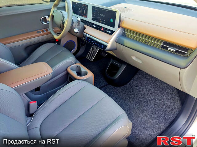 Серый Хендай Ioniq 5, объемом двигателя 0.17 л и пробегом 105 тыс. км за 32500 $, фото 9 на Automoto.ua