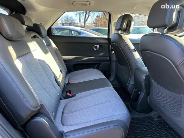 Сірий Хендай Ioniq 5, об'ємом двигуна 0 л та пробігом 1 тис. км за 43990 $, фото 13 на Automoto.ua