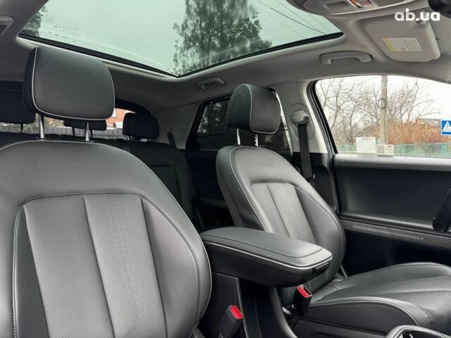 Сірий Хендай Ioniq 5, об'ємом двигуна 0 л та пробігом 37 тис. км за 28990 $, фото 10 на Automoto.ua