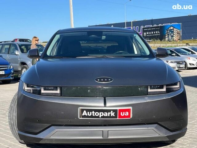 Серый Хендай Ioniq 5, объемом двигателя 0 л и пробегом 34 тыс. км за 26740 $, фото 1 на Automoto.ua