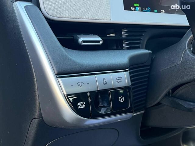 Серый Хендай Ioniq 5, объемом двигателя 0 л и пробегом 34 тыс. км за 26740 $, фото 38 на Automoto.ua
