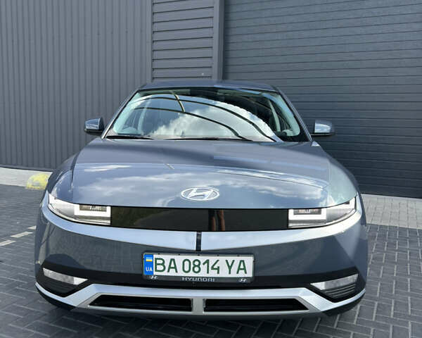 Серый Хендай Ioniq 5, объемом двигателя 0 л и пробегом 42 тыс. км за 23999 $, фото 1 на Automoto.ua