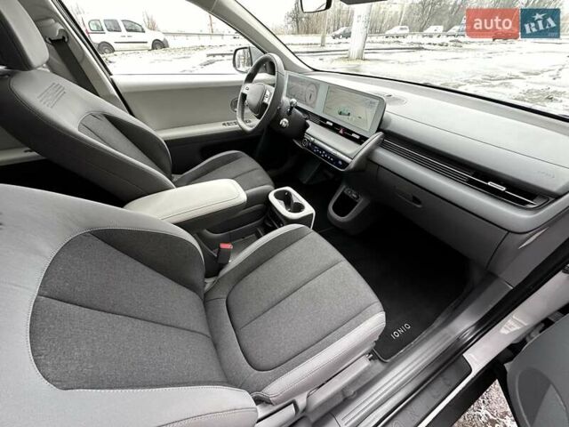 Серый Хендай Ioniq 5, объемом двигателя 0 л и пробегом 22 тыс. км за 26000 $, фото 20 на Automoto.ua