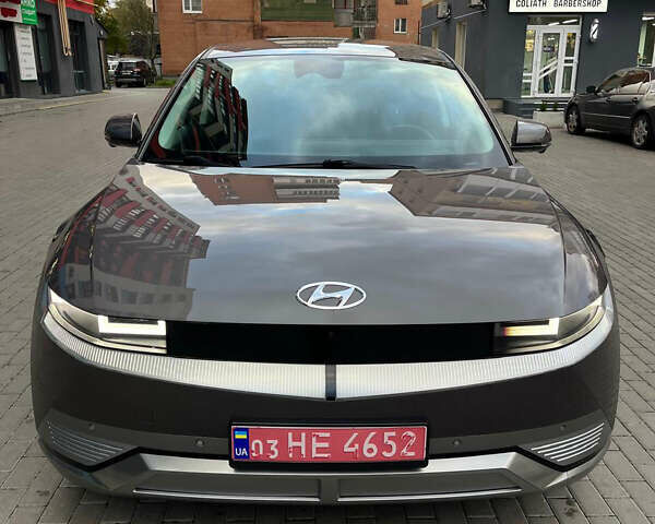 Серый Хендай Ioniq 5, объемом двигателя 0 л и пробегом 108 тыс. км за 26800 $, фото 2 на Automoto.ua