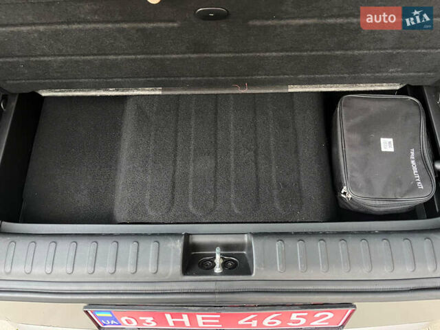 Серый Хендай Ioniq 5, объемом двигателя 0 л и пробегом 108 тыс. км за 26800 $, фото 25 на Automoto.ua