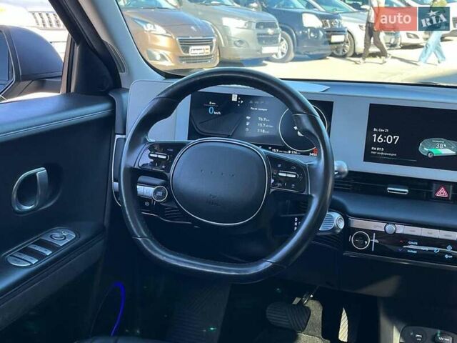 Серый Хендай Ioniq 5, объемом двигателя 0 л и пробегом 34 тыс. км за 26740 $, фото 24 на Automoto.ua