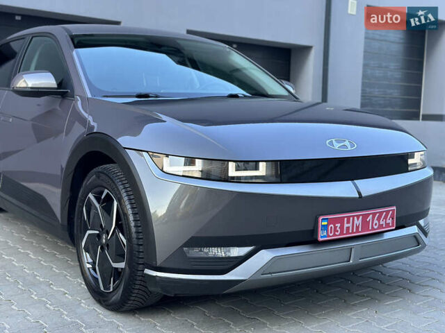 Серый Хендай Ioniq 5, объемом двигателя 0 л и пробегом 149 тыс. км за 22900 $, фото 4 на Automoto.ua