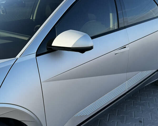Серый Хендай Ioniq 5, объемом двигателя 0 л и пробегом 25 тыс. км за 30900 $, фото 9 на Automoto.ua