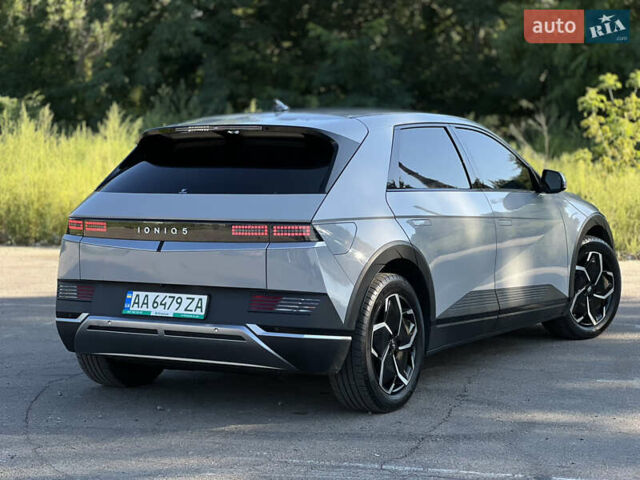 Серый Хендай Ioniq 5, объемом двигателя 0 л и пробегом 70 тыс. км за 27500 $, фото 5 на Automoto.ua