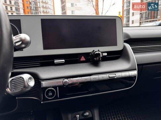 Сірий Хендай Ioniq 5, об'ємом двигуна 0 л та пробігом 43 тис. км за 28900 $, фото 36 на Automoto.ua