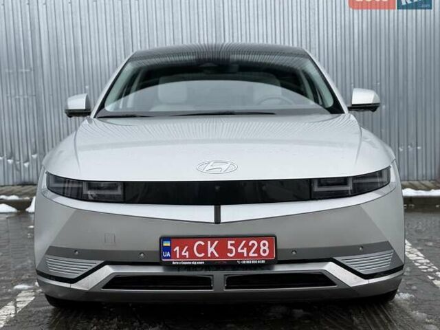 Серый Хендай Ioniq 5, объемом двигателя 0 л и пробегом 62 тыс. км за 31700 $, фото 3 на Automoto.ua