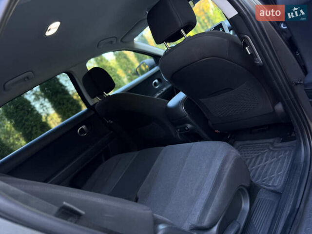 Серый Хендай Ioniq 5, объемом двигателя 0 л и пробегом 151 тыс. км за 21450 $, фото 69 на Automoto.ua