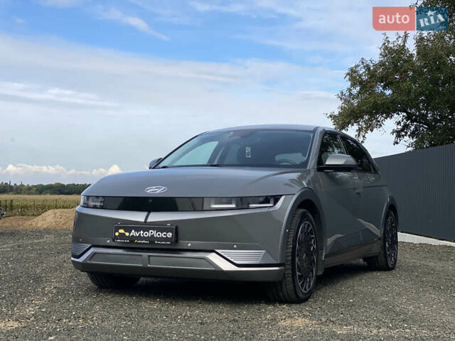 Серый Хендай Ioniq 5, объемом двигателя 0 л и пробегом 130 тыс. км за 28200 $, фото 129 на Automoto.ua