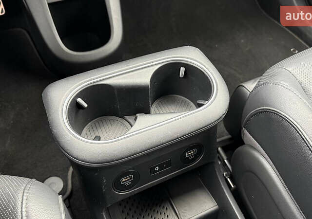 Серый Хендай Ioniq 5, объемом двигателя 0 л и пробегом 47 тыс. км за 29500 $, фото 30 на Automoto.ua