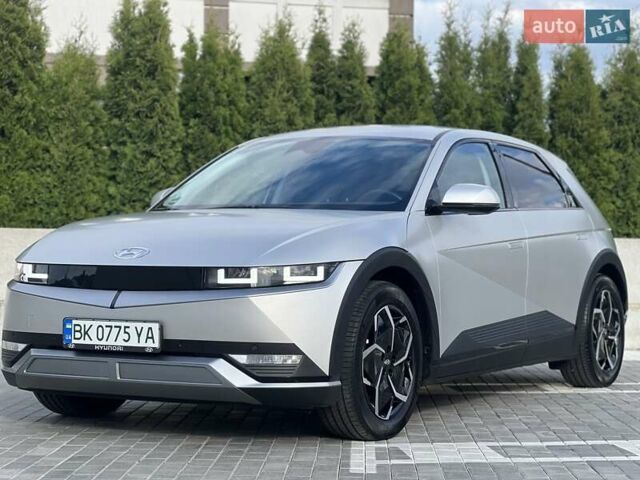 Сірий Хендай Ioniq 5, об'ємом двигуна 0 л та пробігом 11 тис. км за 33999 $, фото 3 на Automoto.ua