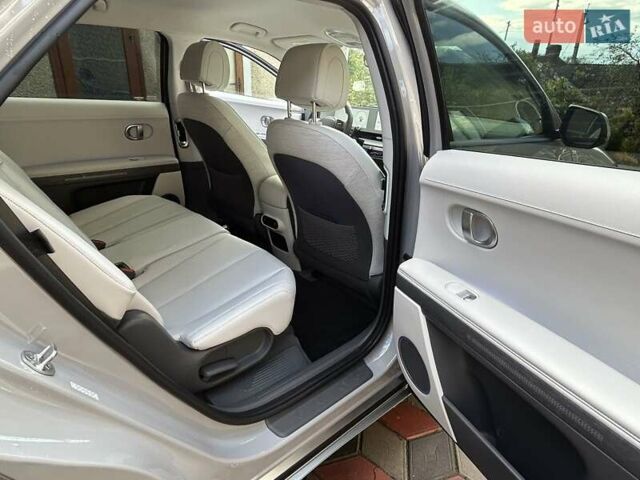 Сірий Хендай Ioniq 5, об'ємом двигуна 0 л та пробігом 30 тис. км за 25900 $, фото 20 на Automoto.ua