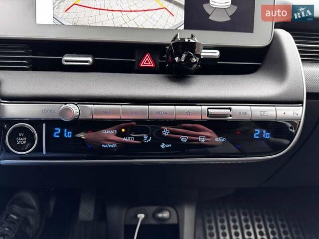 Сірий Хендай Ioniq 5, об'ємом двигуна 0 л та пробігом 43 тис. км за 28900 $, фото 61 на Automoto.ua