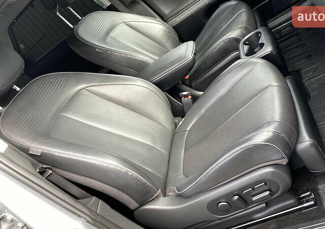 Серый Хендай Ioniq 5, объемом двигателя 0 л и пробегом 130 тыс. км за 28200 $, фото 90 на Automoto.ua