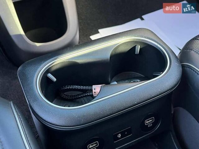 Серый Хендай Ioniq 5, объемом двигателя 0 л и пробегом 34 тыс. км за 26740 $, фото 31 на Automoto.ua