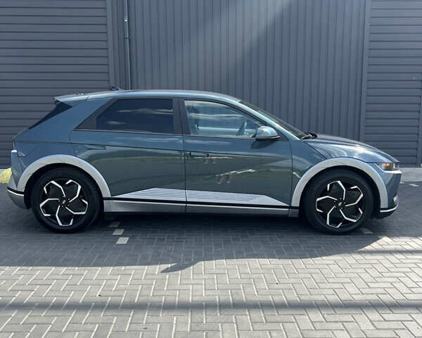 Серый Хендай Ioniq 5, объемом двигателя 0 л и пробегом 42 тыс. км за 23999 $, фото 5 на Automoto.ua