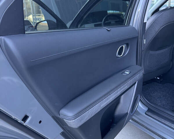 Сірий Хендай Ioniq 5, об'ємом двигуна 0 л та пробігом 93 тис. км за 28200 $, фото 29 на Automoto.ua