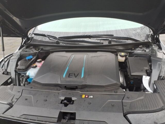 Серый Хендай Ioniq 5, объемом двигателя 0 л и пробегом 14 тыс. км за 31400 $, фото 8 на Automoto.ua