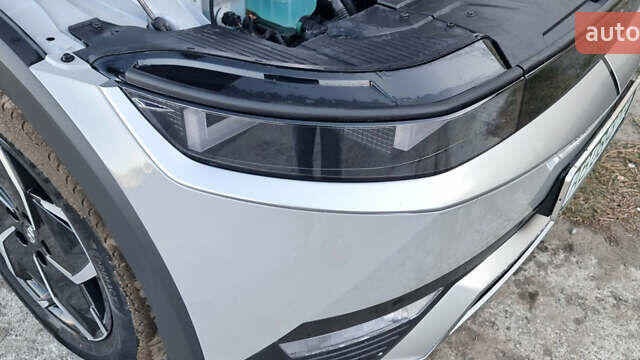 Серый Хендай Ioniq 5, объемом двигателя 0 л и пробегом 56 тыс. км за 27500 $, фото 6 на Automoto.ua