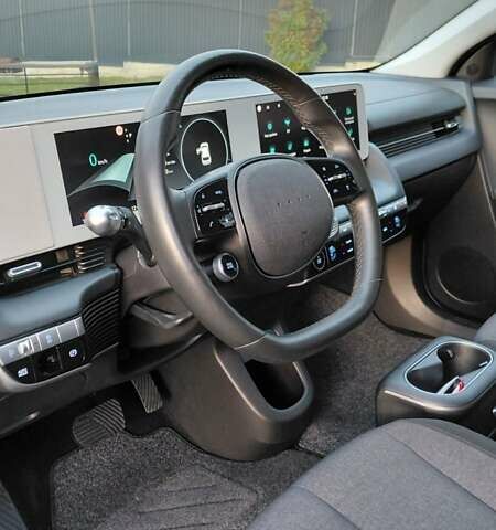 Серый Хендай Ioniq 5, объемом двигателя 0 л и пробегом 25 тыс. км за 28000 $, фото 20 на Automoto.ua