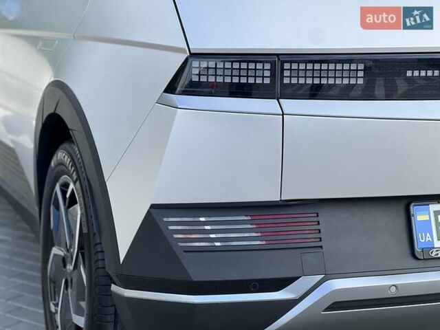 Сірий Хендай Ioniq 5, об'ємом двигуна 0 л та пробігом 11 тис. км за 33999 $, фото 9 на Automoto.ua