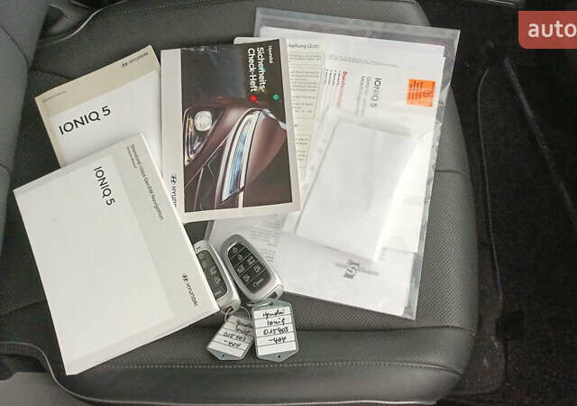 Сірий Хендай Ioniq 5, об'ємом двигуна 0 л та пробігом 93 тис. км за 28200 $, фото 45 на Automoto.ua