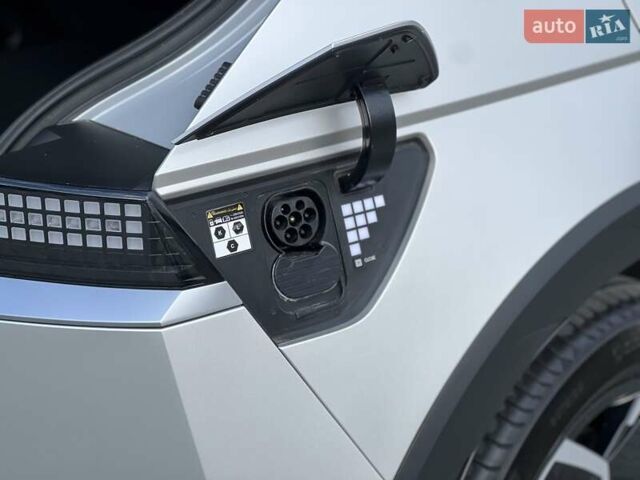 Сірий Хендай Ioniq 5, об'ємом двигуна 0 л та пробігом 11 тис. км за 32500 $, фото 27 на Automoto.ua