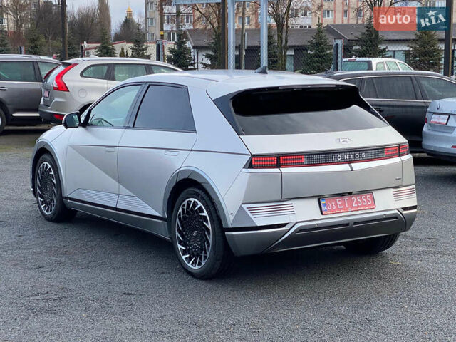 Серый Хендай Ioniq 5, объемом двигателя 0 л и пробегом 115 тыс. км за 26350 $, фото 3 на Automoto.ua