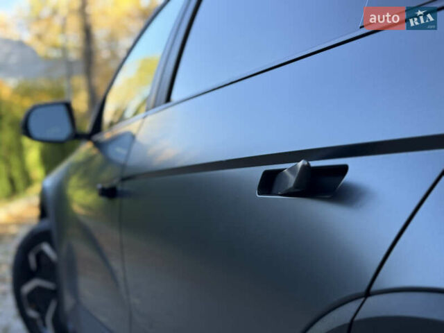 Серый Хендай Ioniq 5, объемом двигателя 0 л и пробегом 151 тыс. км за 21450 $, фото 8 на Automoto.ua