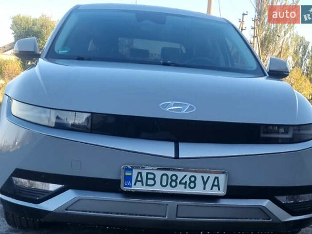 Серый Хендай Ioniq 5, объемом двигателя 0 л и пробегом 56 тыс. км за 27500 $, фото 1 на Automoto.ua
