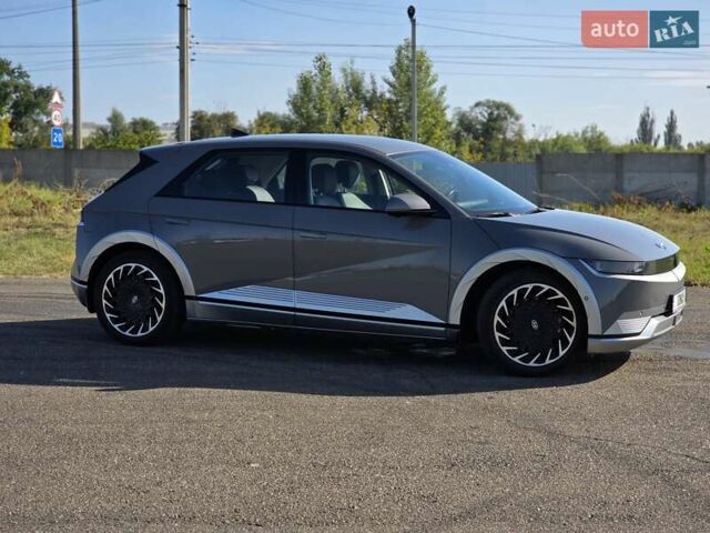 Серый Хендай Ioniq 5, объемом двигателя 0 л и пробегом 49 тыс. км за 37000 $, фото 5 на Automoto.ua