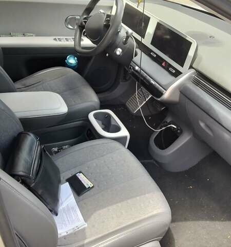 Серый Хендай Ioniq 5, объемом двигателя 0 л и пробегом 68 тыс. км за 24000 $, фото 16 на Automoto.ua