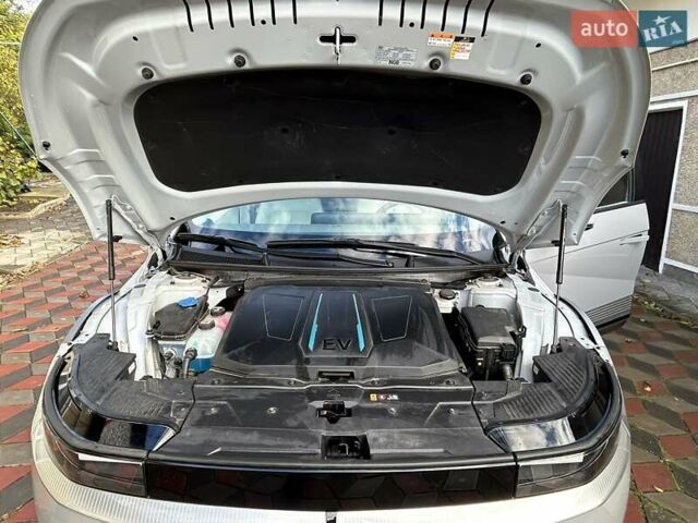 Сірий Хендай Ioniq 5, об'ємом двигуна 0 л та пробігом 30 тис. км за 25900 $, фото 22 на Automoto.ua
