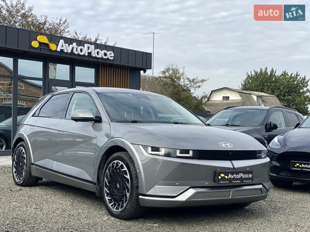 Серый Хендай Ioniq 5, объемом двигателя 0 л и пробегом 130 тыс. км за 28200 $, фото 1 на Automoto.ua