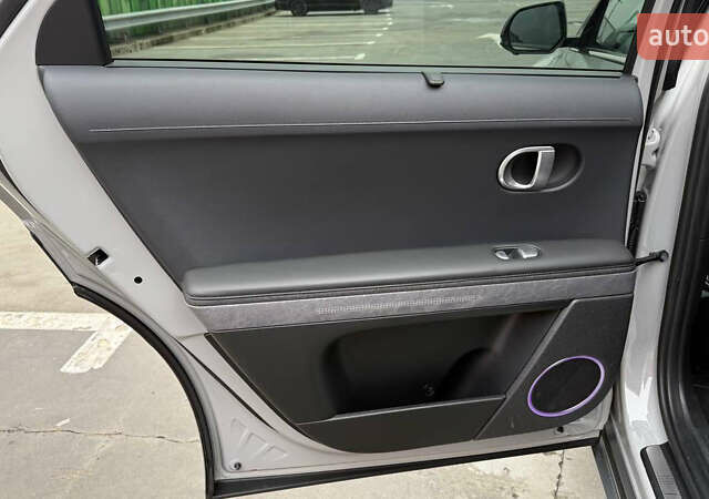 Серый Хендай Ioniq 5, объемом двигателя 0 л и пробегом 47 тыс. км за 29500 $, фото 61 на Automoto.ua