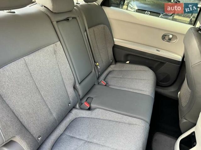 Сірий Хендай Ioniq 5, об'ємом двигуна 0 л та пробігом 38 тис. км за 34199 $, фото 20 на Automoto.ua