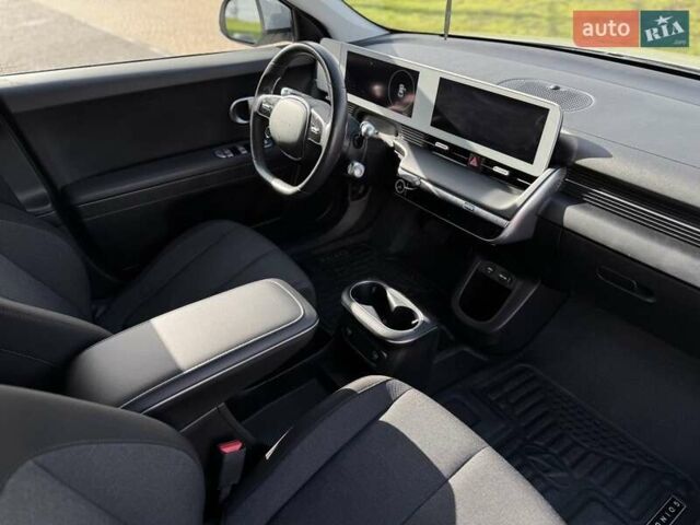 Серый Хендай Ioniq 5, объемом двигателя 0 л и пробегом 57 тыс. км за 25800 $, фото 21 на Automoto.ua