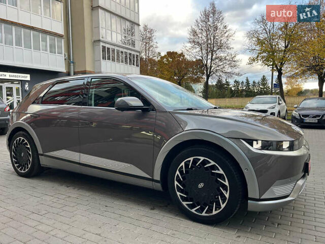 Серый Хендай Ioniq 5, объемом двигателя 0 л и пробегом 108 тыс. км за 26800 $, фото 4 на Automoto.ua