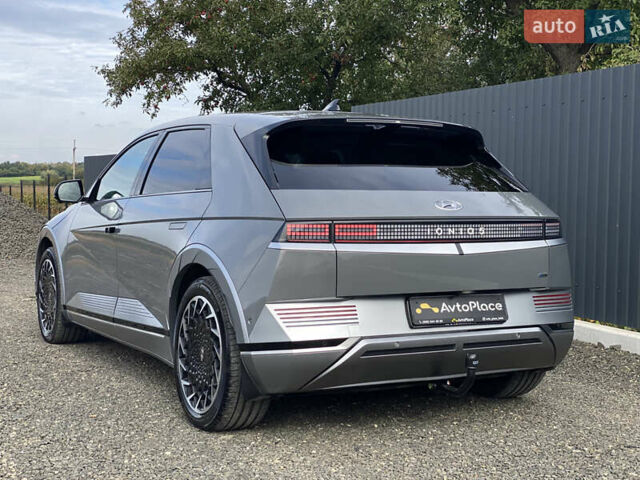 Серый Хендай Ioniq 5, объемом двигателя 0 л и пробегом 130 тыс. км за 28200 $, фото 138 на Automoto.ua