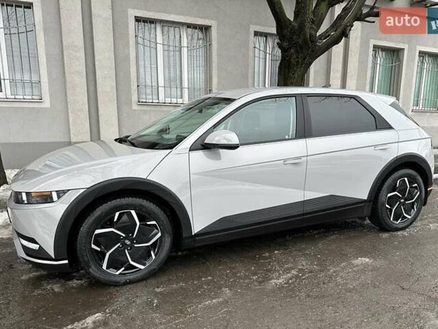 Серый Хендай Ioniq 5, объемом двигателя 0 л и пробегом 22 тыс. км за 26000 $, фото 2 на Automoto.ua