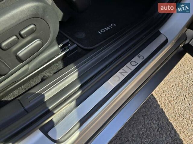 Серый Хендай Ioniq 5, объемом двигателя 0 л и пробегом 54 тыс. км за 34499 $, фото 87 на Automoto.ua