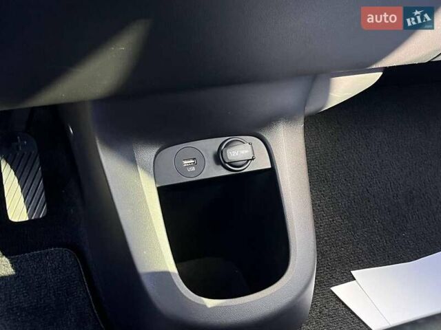 Серый Хендай Ioniq 5, объемом двигателя 0 л и пробегом 34 тыс. км за 26740 $, фото 32 на Automoto.ua