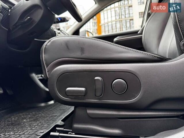 Сірий Хендай Ioniq 5, об'ємом двигуна 0 л та пробігом 43 тис. км за 28900 $, фото 27 на Automoto.ua